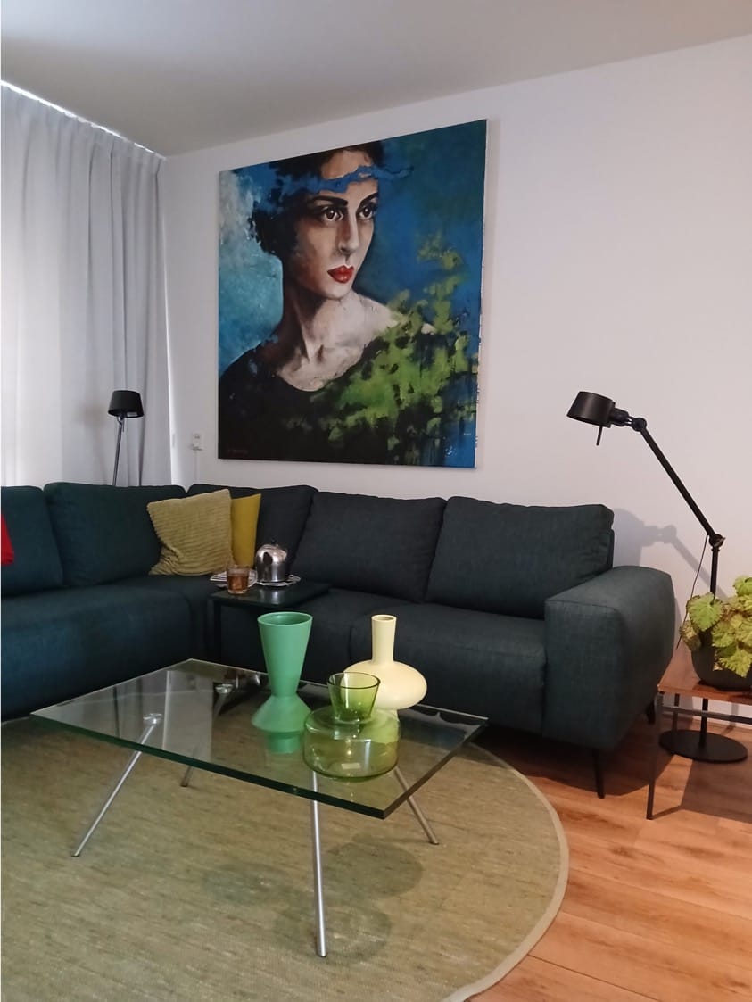 Mon Amour in een woonkamer — sfeerimpressie